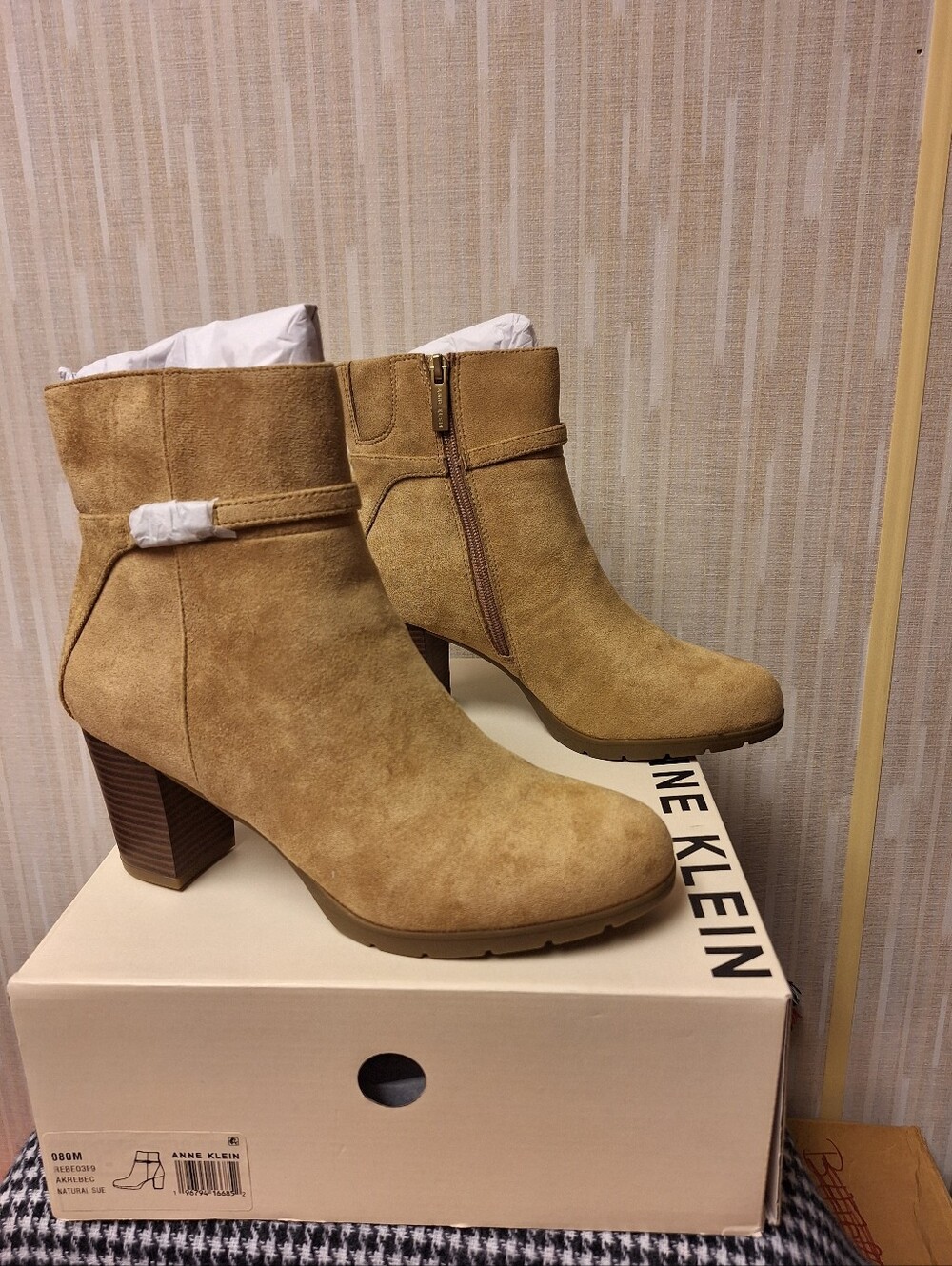 NWOT Anne Klein Ankle Boots - 8